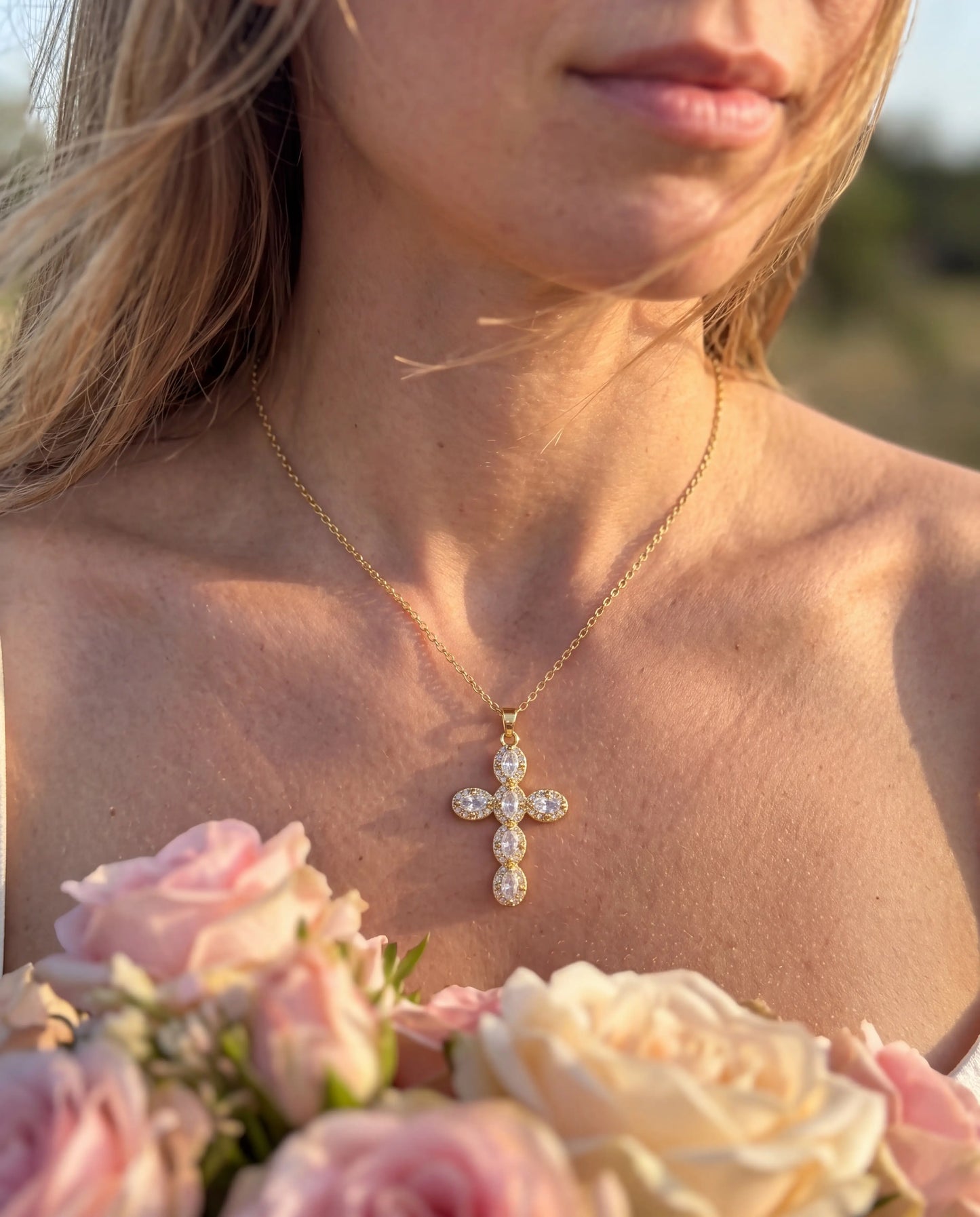 COLLAR CRUZ CIRCULAR