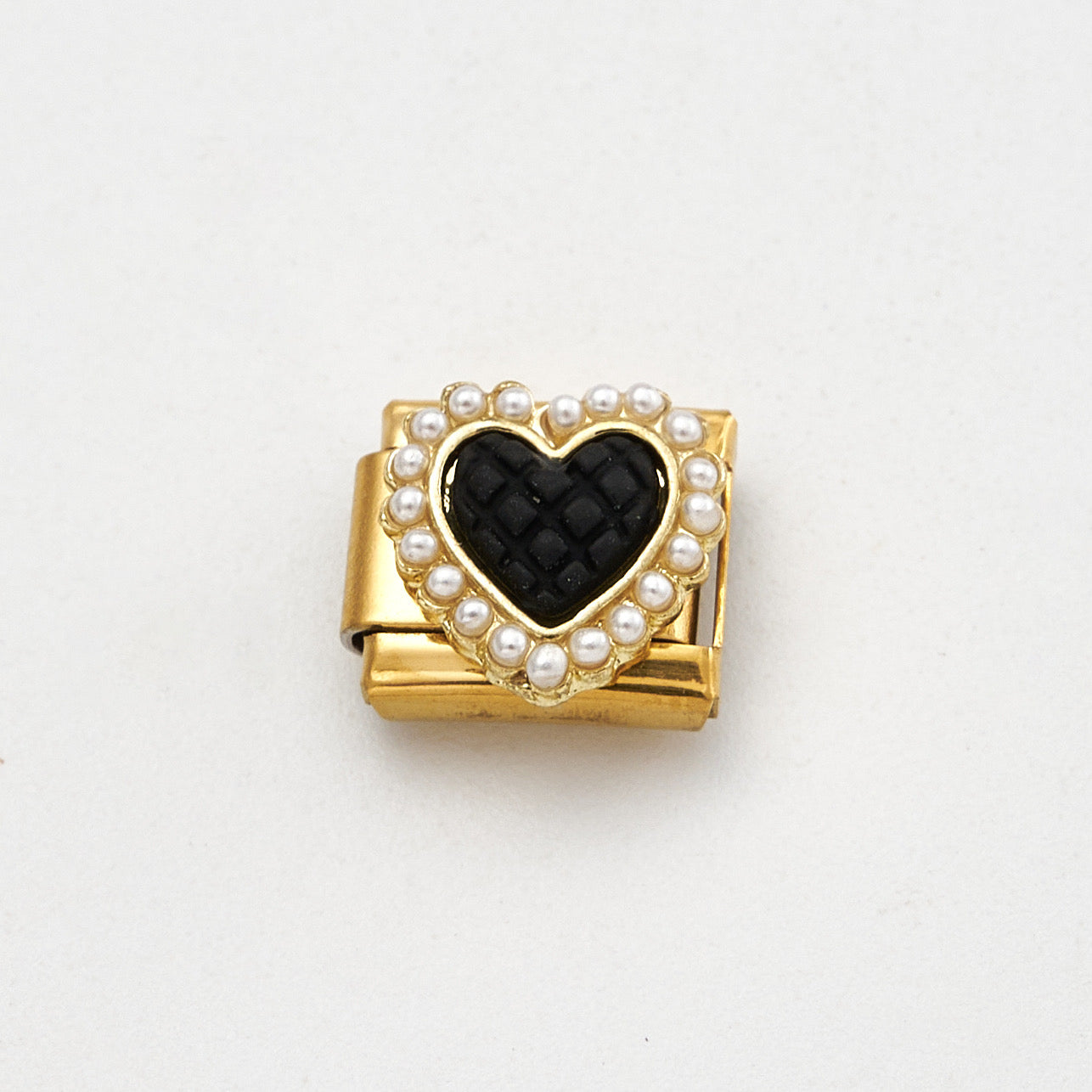 CHARM CORAZON PERLITA NEGRO