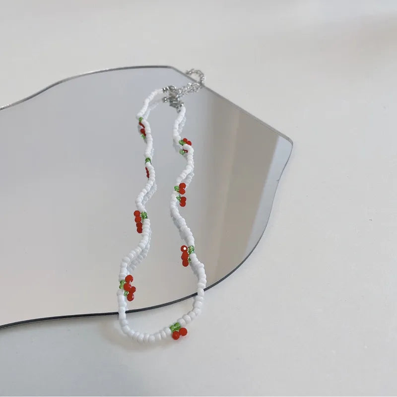 COLLAR CHERRY BLANCA