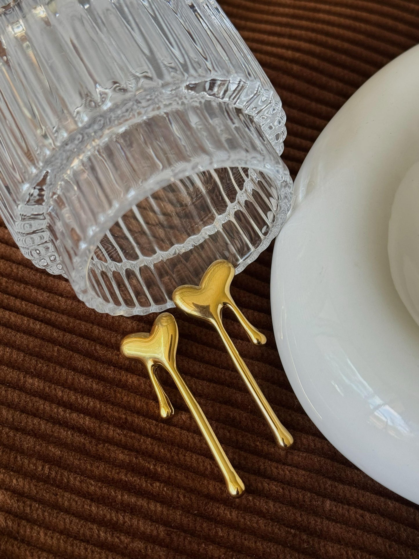 ARETES CORAZON DERRETIDO DORADO