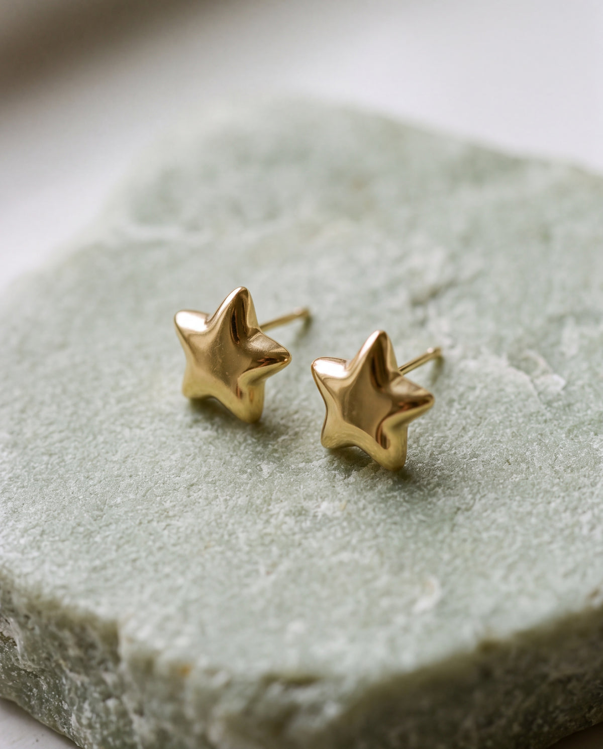ARETES ESTRELLA DORADA