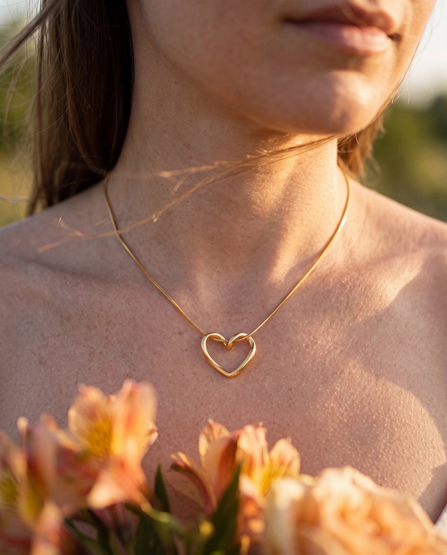 COLLAR CORAZON LISTON ACERO DORADO