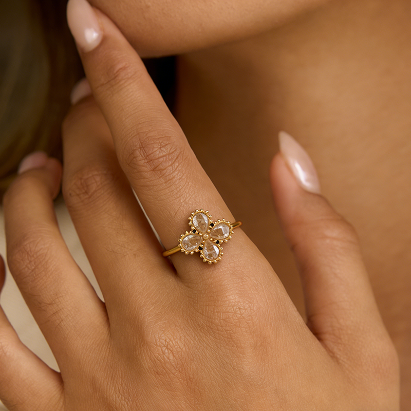 ANILLO TREBOL