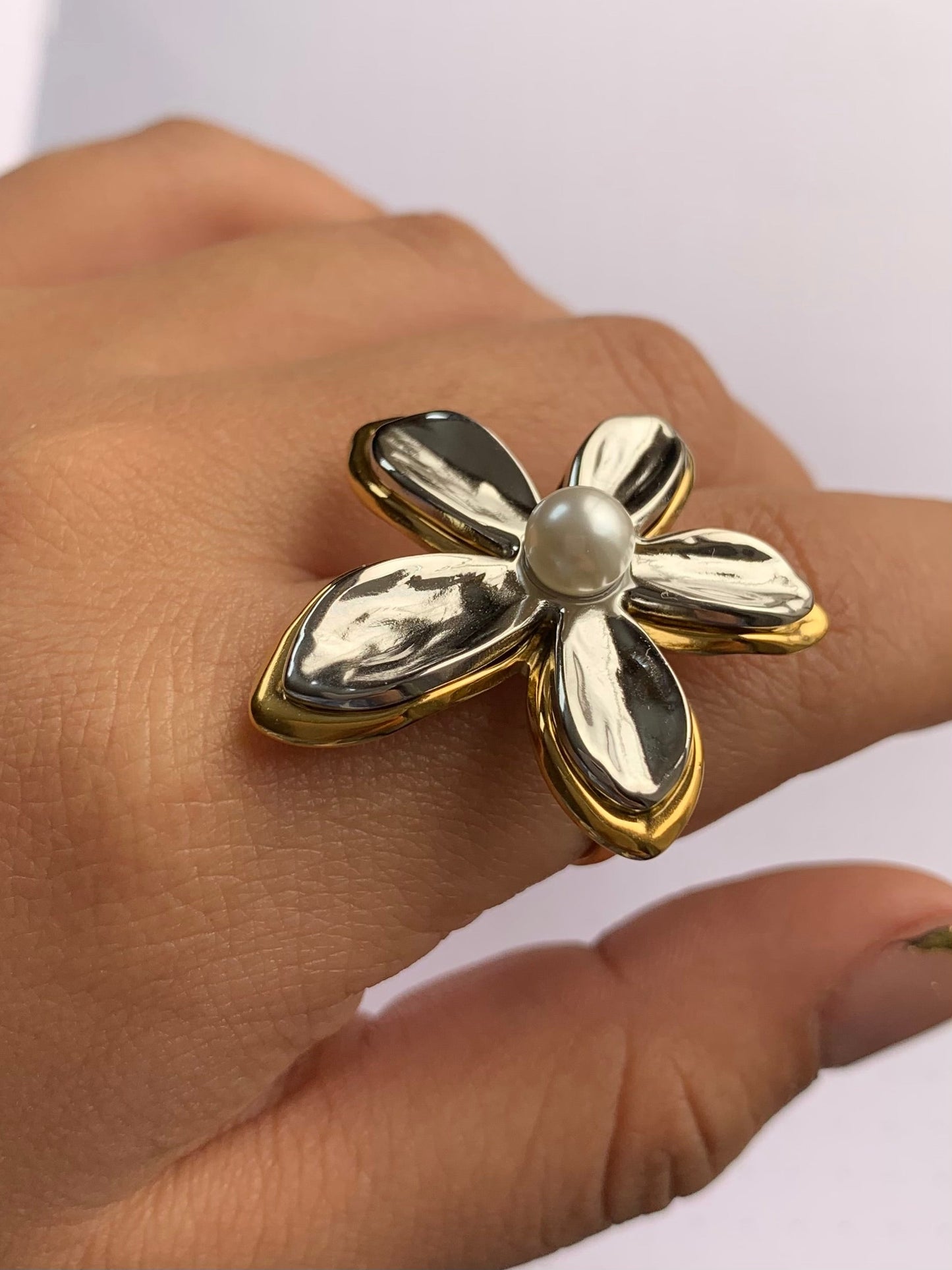 ANILLO FLOR PERLA BICOLOR