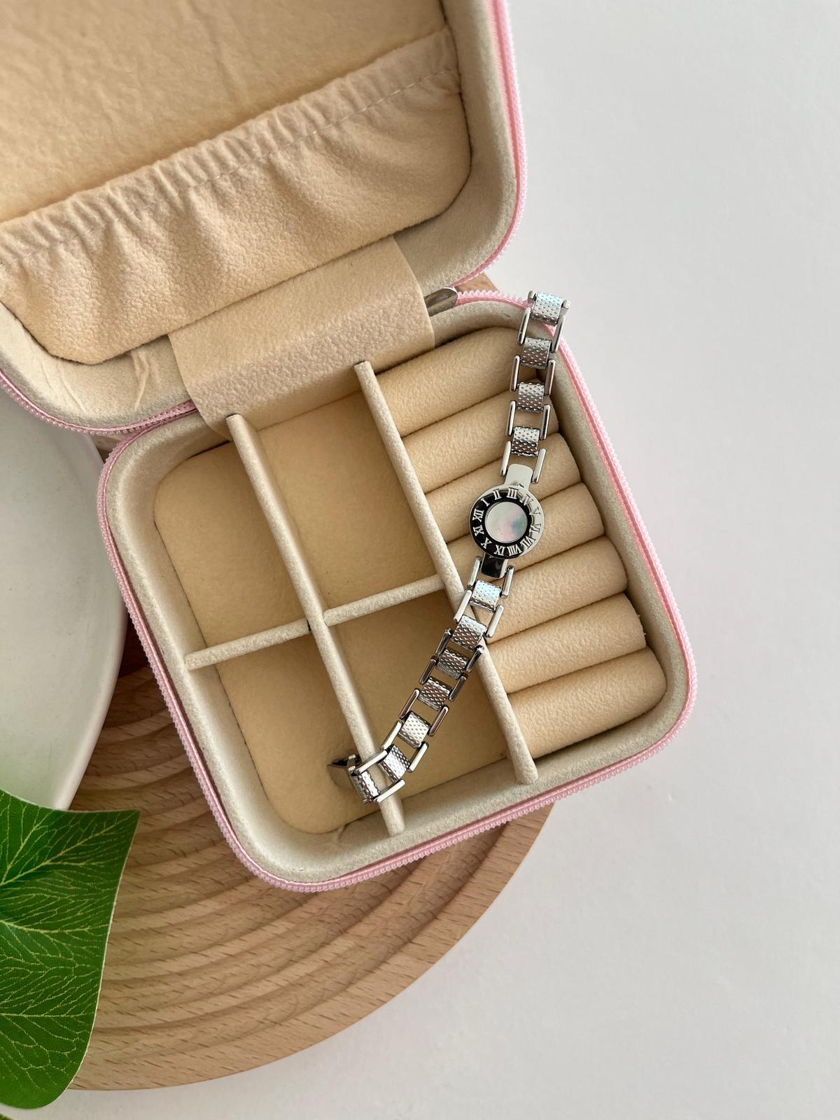 BRAZALETE TIPO RELOJ ROMANO  PLATA
