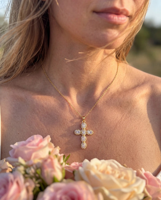 COLLAR CRUZ CIRCULAR