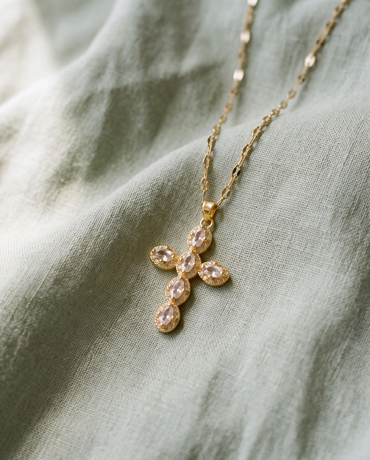 COLLAR CRUZ CIRCULAR