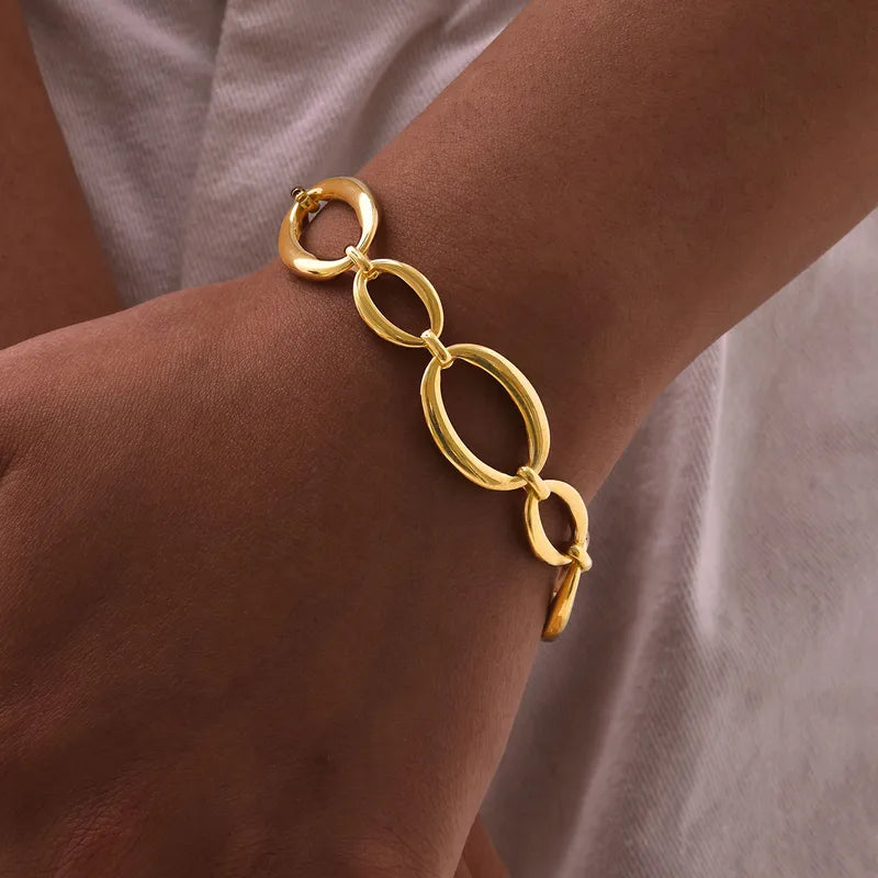 PULSERA ISA DORADA