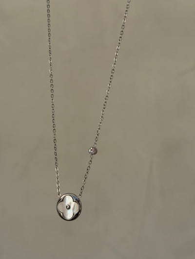 COLLAR TREBOL PERLA
