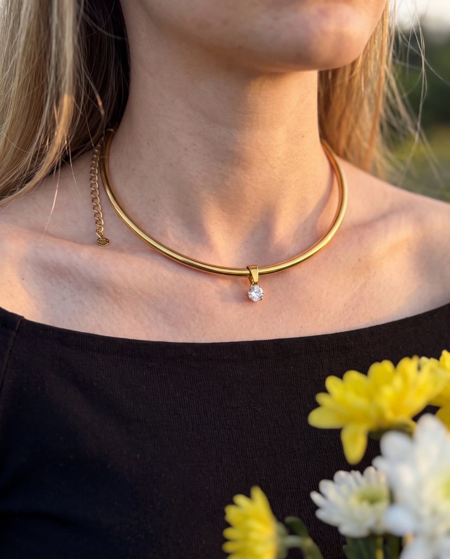 COLLAR ZOE DORADO