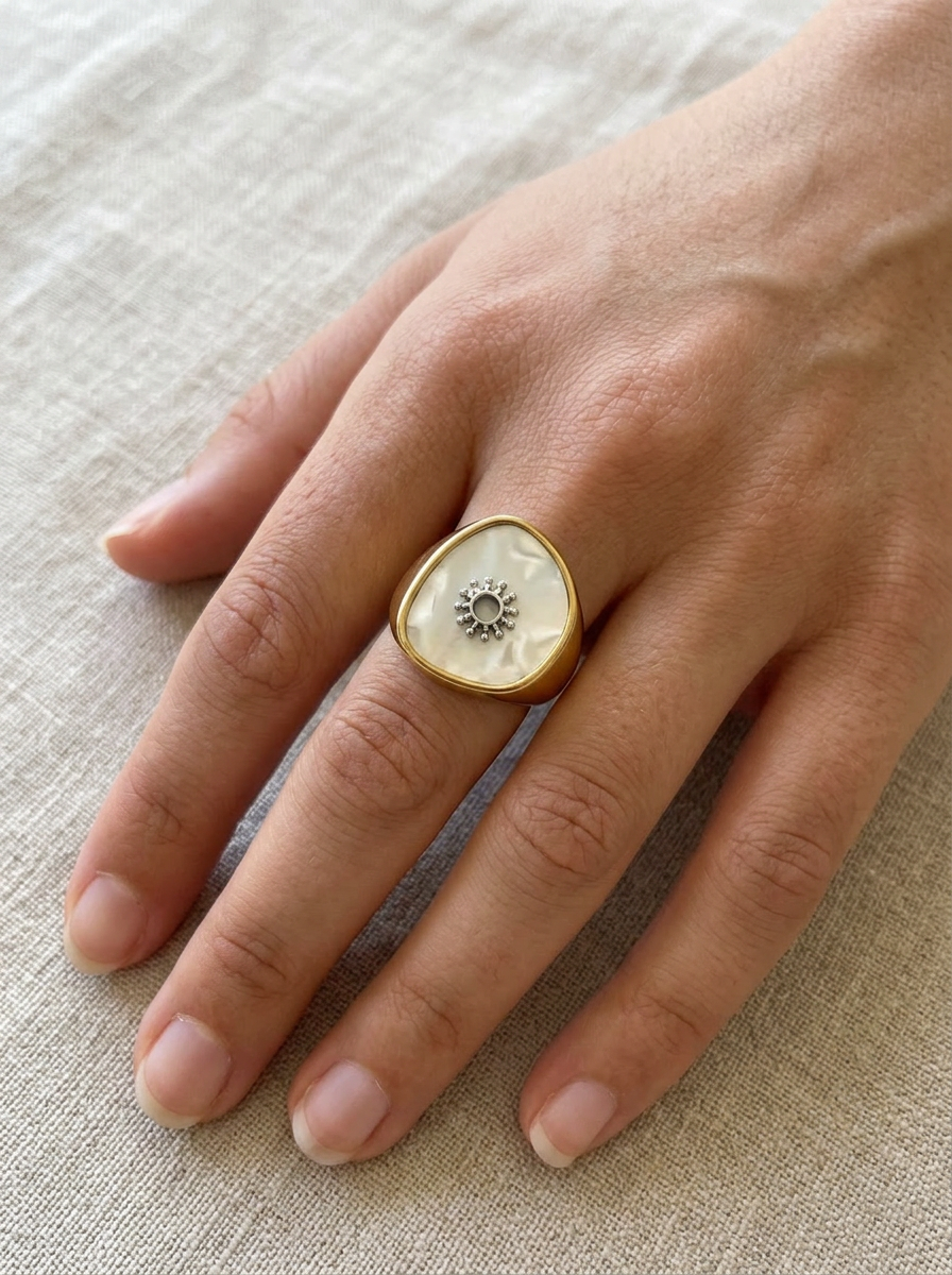 ANILLO SOL MADRE PERLA