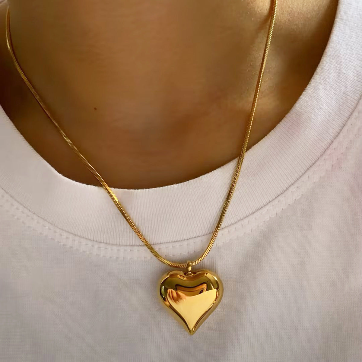 COLLAR CORAZON BOMBITA