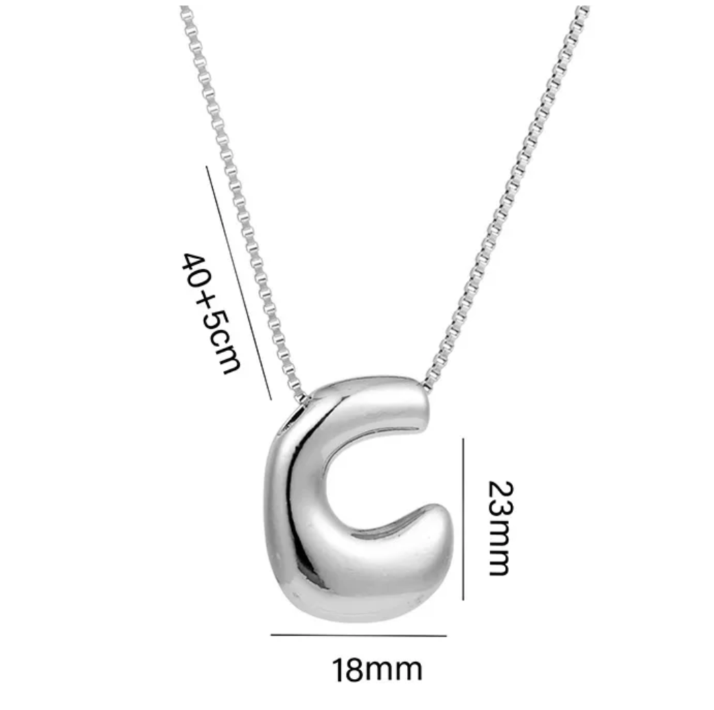 INICIAL LAVA "C" 2.3 CM PLATEADA