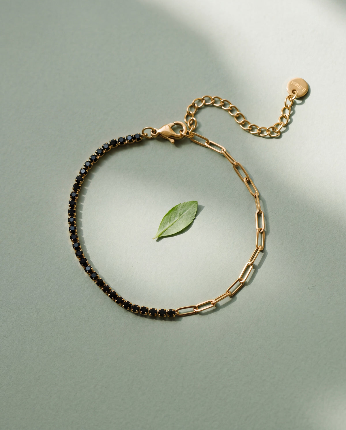 PULSERA ARLET NEGRA