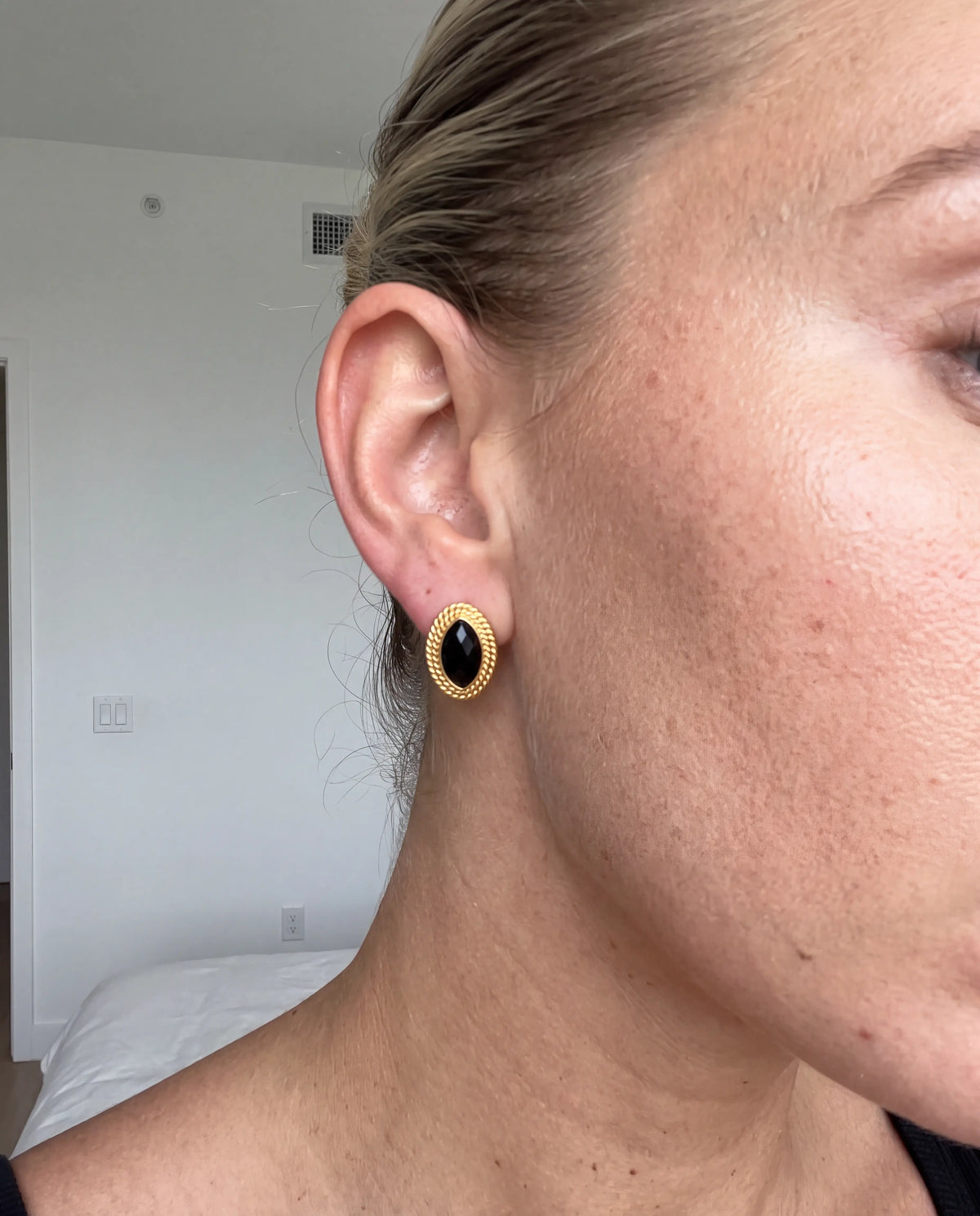 ARETES VALENTINA