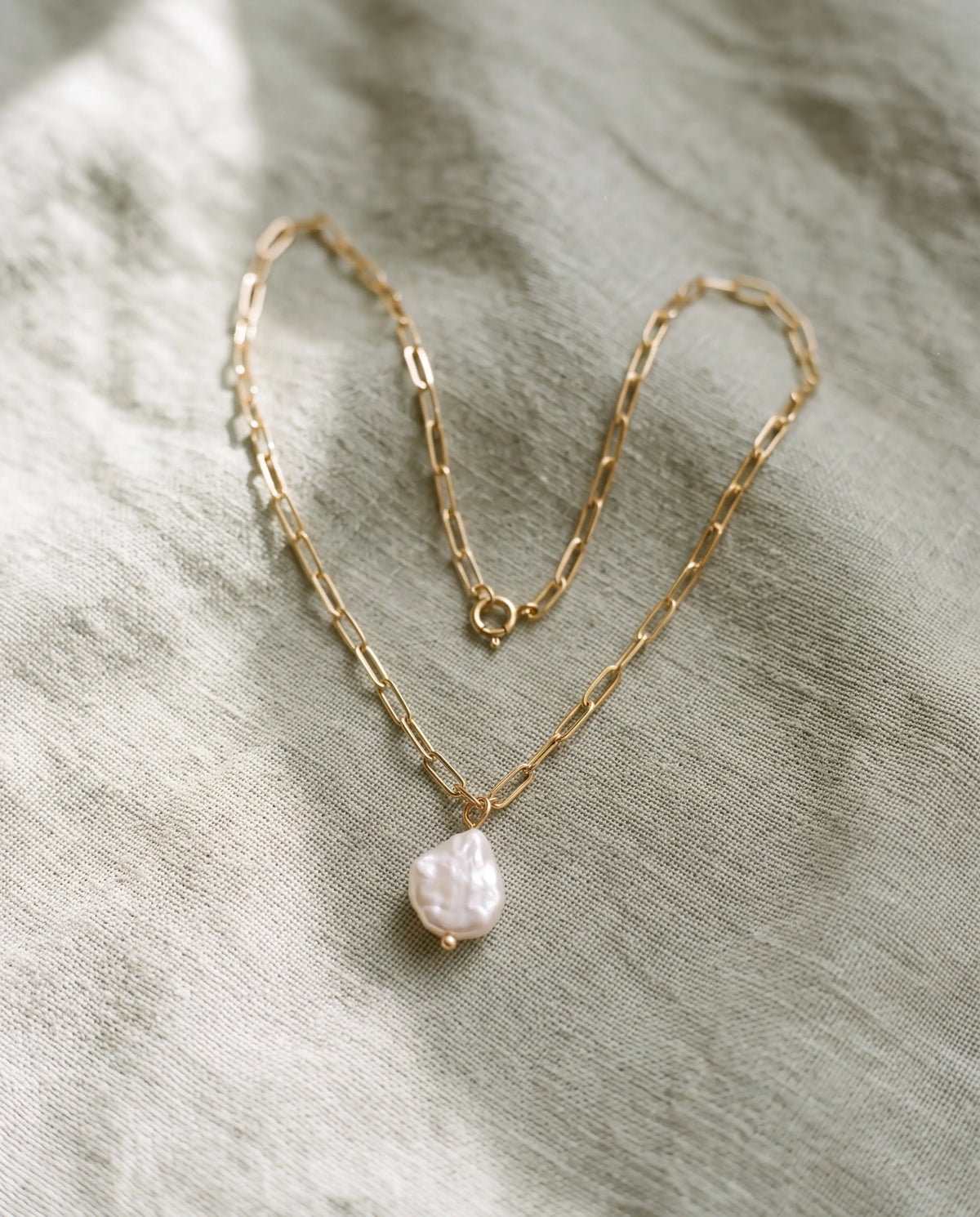 COLLAR APOLO DORADO