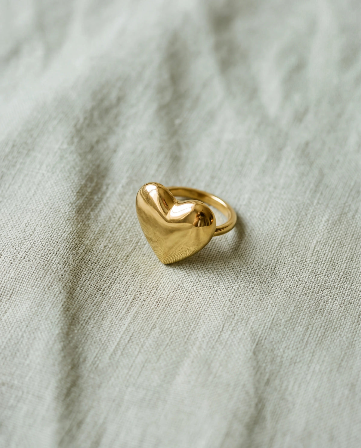ANILLO CORAZON ACERO DORADO