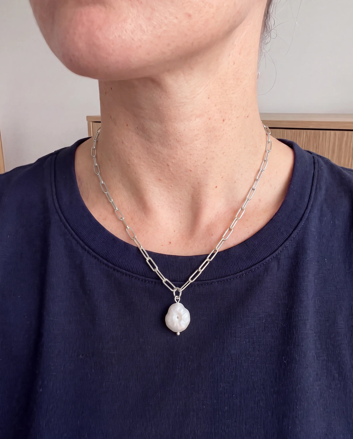 COLLAR APOLO PLATEADO